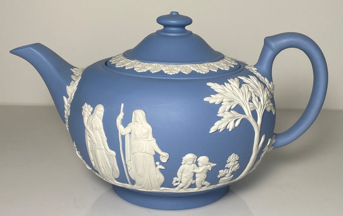 Wedgwood Cream Color on Lavender Pale Blue Jasperware Teapot and Lid 5" 4 Cup0
