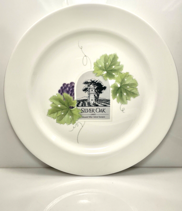 Wedgwood Grand Gourmet Wine Salad Plate Cabernet Sauvignon 9 7/8" Silver Oak0