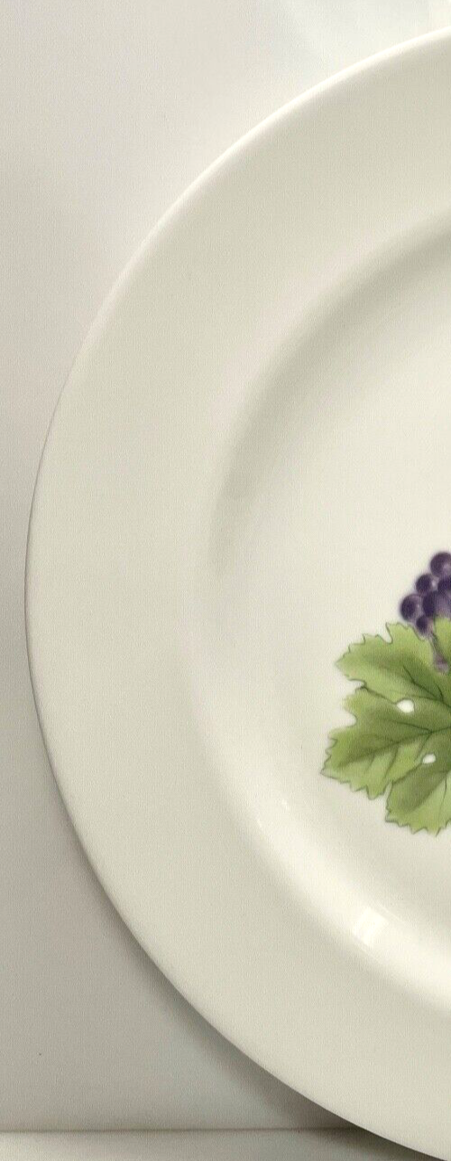 Wedgwood Grand Gourmet Wine Salad Plate Cabernet Sauvignon 9 7/8" Silver Oak2