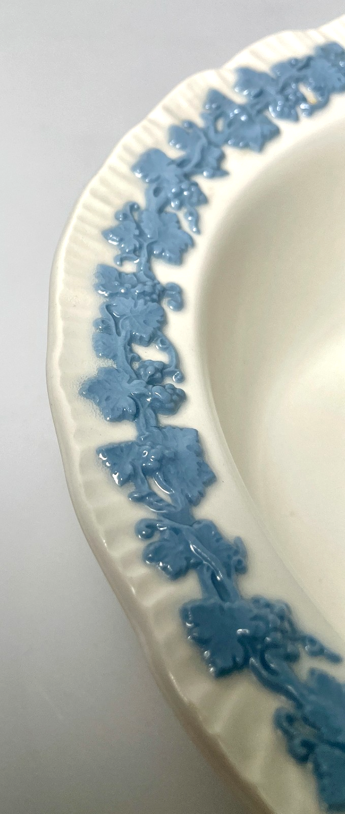 Wedgwood Lavender on Cream Color Oval Vegetable Bowl 9 3/4"2