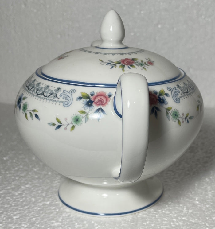 Wedgwood Rosedale Sugar Bowl and Lid 4 1/2"1