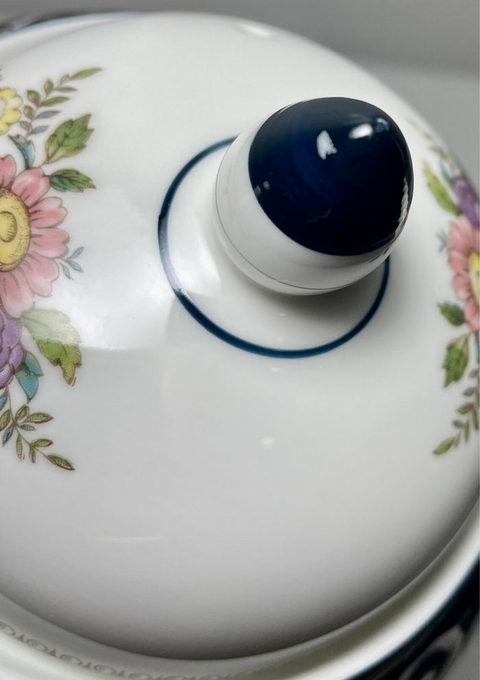 Wedgwood Runnymede Blue Coffee Pot and Lid 10 1/4" 5 Cup3