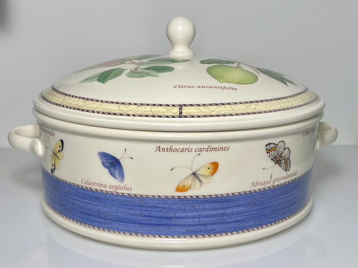 Wedgwood Sarah's Garden Round Stacking Covered Vegetable Bowl 9 1/2"0